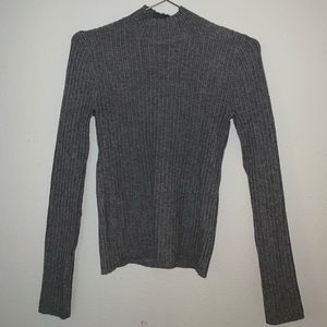 Turtle neck gray sweater (Small)